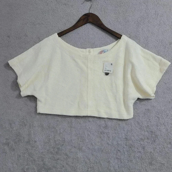 NWT Free People Beach Ivory Cropped Button-Back Knit Top XS  Women Casual   10PT - Picture 1 of 8